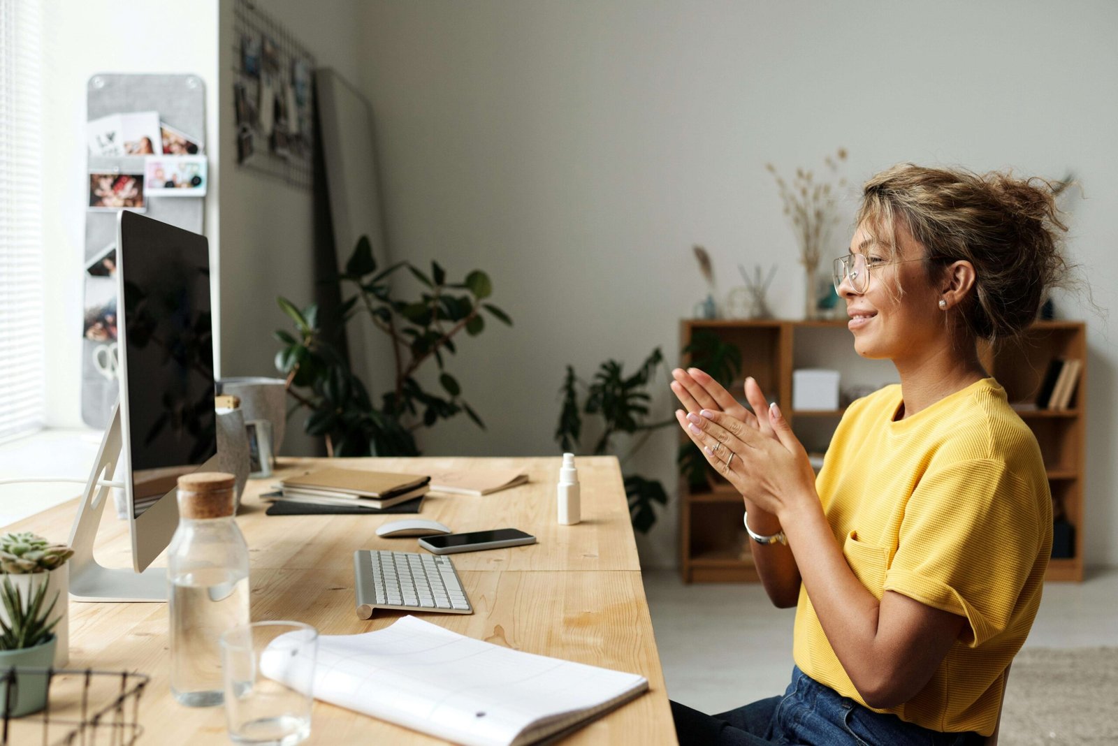 Woman returning to work from a calm home office